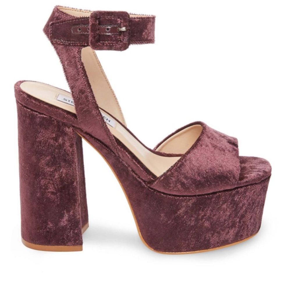 New Steve Madden purple velvet platform heel